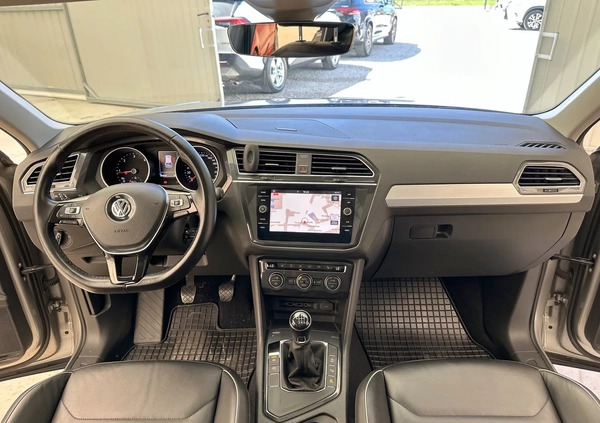 Volkswagen Tiguan cena 84999 przebieg: 160000, rok produkcji 2018 z Stawiski małe 79